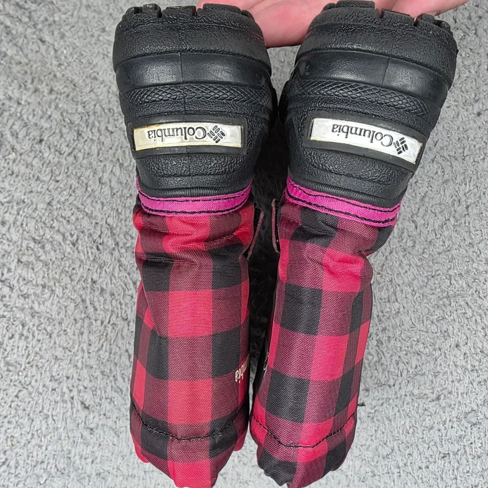 Columbia Powderbug Plus II Snow Boots Kids Size 6 Red Black Buffalo Plaid Plaid